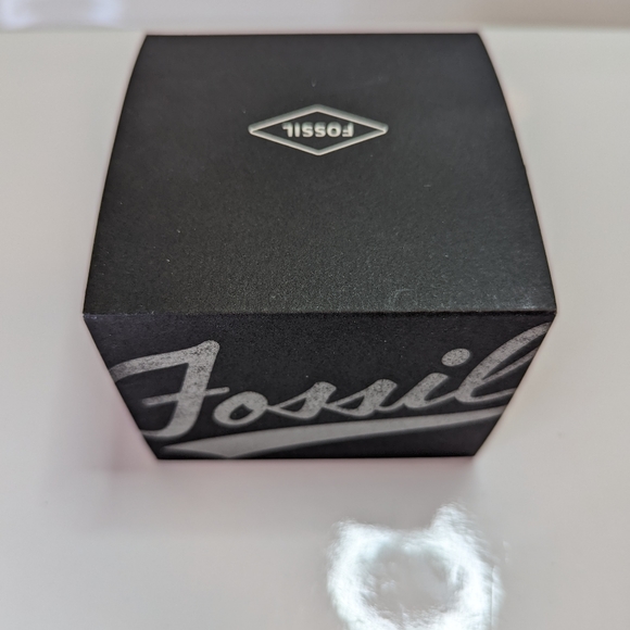 Fossil Tranquil Summer Turquoise Blue Stud Earrings - Picture 5 of 5